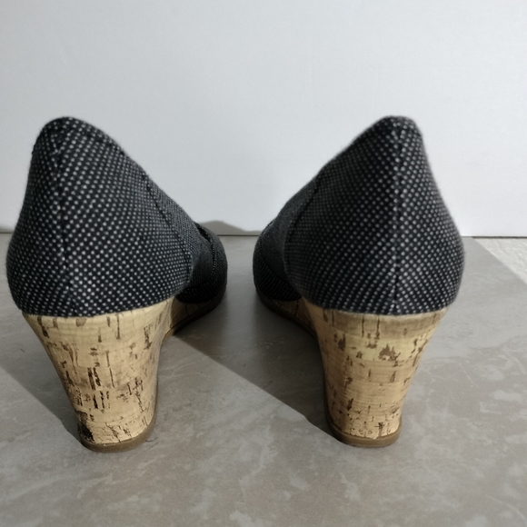 Life Stride Memory Foam Black Mini Polka Dot Wedge w/ Cork Heels S 10M - Picture 5 of 10